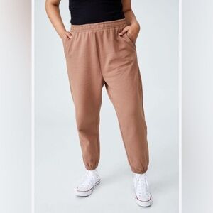 A NEW DAY Camel Oversized Sweatpant Waist and Ankles 2 side pockets Sz Large EUC